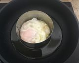 Foto del paso 2 de la receta: Huevo frito con calabacín