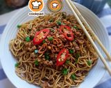 Gambar langkah 8 resipi Mee Kolok Ayam.