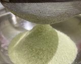 Foto langkah ke 2 dari resep Kue Putu Pandan (Cetakan daun pisang).