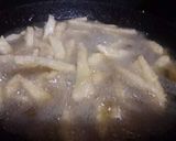 A picture of step 2 of 🍟💙🍟Crispy ginger garlic French fries 🍟💙🍟.