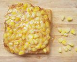 A picture of step 2 of 🍯Sweet Corn and Miso-Butter Toast 🍞.
