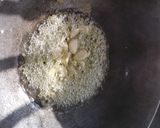 A picture of step 4 of Aloo palak with makhani gravy.