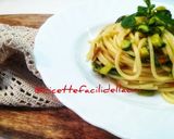 Foto del passaggio 3 della ricetta Spaghetti con zucchine novelle e fiori 😋