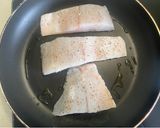 地中海風乾煎鱸魚片的食譜步驟2照片