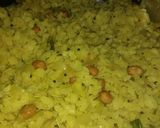 A picture of step 4 of Maharashtrian poha.