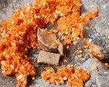 Foto langkah ke 2 dari resep Sambal Dadak ala warung Sunda.