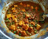 A picture of step 4 of Peas Paneer Curry.