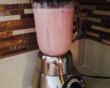 Foto del paso 3 de la receta: Gelatina de yogurt con fresas🍓🍓