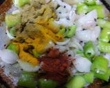 A picture of step 3 of Mirchi ki sabzi aur sevai.