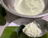 Foto langkah ke 4 dari resep Kue Putu Pandan (Cetakan daun pisang).