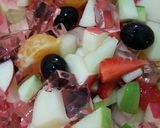 Foto langkah ke 1 dari resep Salad Buah ala Indi.