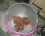 A picture of step 3 of Chacchanbu (crunchy snack).