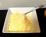 Sült zöldfűszeres túrókrémmel töltött cipó a fagyasztóból recept fázis 1 fotója