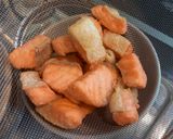 Foto langkah ke 2 dari resep Filet ikan kecap asin (ปลาทอดน้ำปลา).
