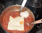 A picture of step 3 of Pizza sauce with paneer(jain).