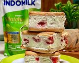 Foto langkah ke 6 dari resep Matcha Strawberry Sandwich Ice Cream.