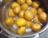 A picture of step 1 of Chilli potato.