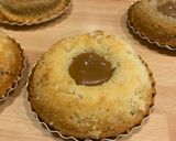 Foto del passaggio 10 della ricetta Financier alla Mela e Caramello stile Tatin