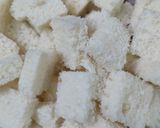 A picture of step 2 of Bread Upma.