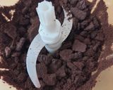 Foto del paso 1 de la receta: Helado de crema chocotorta 🍦Dulce de leche y queso crema con "granizado" de Chocolinas®🍨3 ing