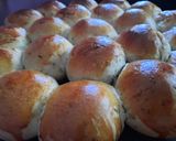 Foto del paso 9 de la receta: Panes saborizados de salame y cebolla