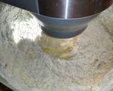 Foto del passaggio 3 della ricetta Bretzel bun (panini per hamburger stile pretzel)