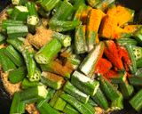 A picture of step 3 of Besani Garlic Bhindi.