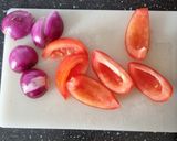 Foto langkah ke 1 dari resep Sambal bawang tomat.