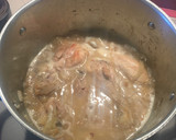 Foto del paso 4 de la receta: Pollo con setas, champiñones y cebolla