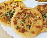 A picture of step 7 of Streetstyle Matar kulcha.