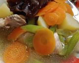 Foto langkah ke 4 dari resep Sop sayur ayam jamur.