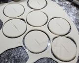 Foto del paso 1 de la receta: Tortas fritas con fécula de mandioca y otras harinas sin gluten