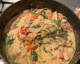 A picture of step 6 of Spaghetti with Chicken Tomato and Spinach.