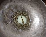 A picture of step 1 of Dates Almond Roll.