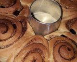 Foto langkah ke 9 dari resep Cinnamon Rolls Wangi dan Empuk.