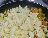 A picture of step 9 of Italian veg macaroni.