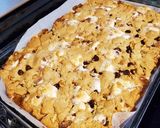 A picture of step 10 of Chocolate Chip Cookie Brownies.