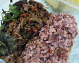 Foto langkah ke 3 dari resep Tumis tongkol kemangi.