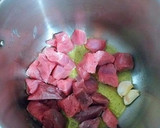 Foto del paso 1 de la receta: Ternera en salsa suave de baharat y calabacines