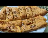 A picture of step 8 of Garlic bread dominos style juls kaur kitchen.