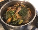 Une image de l'étape 6 de Bouillon de chapon aux herbes aromatiques.
