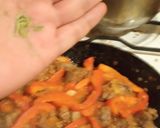 Foto del paso 7 de la receta: Garbanzos con carne y pimentón