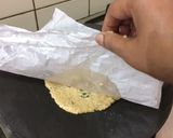 A picture of step 6 of Aloo suji roti.