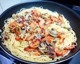 Foto del paso 4 de la receta: Espaguetis Marineros