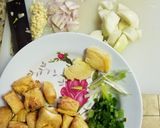 Foto langkah ke 1 dari resep Tumis Tahu Ayam Cincang.
