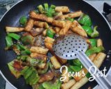 A picture of step 2 of Honey Chilli Baby Corn.