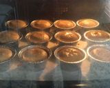 Foto del passaggio 4 della ricetta Muffin alla zucchina dolce, nocciole e cacao