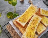 Foto langkah ke 6 dari resep Garlic Bread.