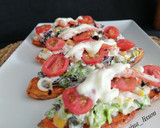 Foto del paso 12 de la receta: Tosta de boniato con ensalada de gambas