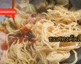 รูปขั้นตอนการทำที่ 4 ของ ยากิโซบะ ทำง่ายอร่อยมาก เคล็ดลับผักผัดหอมซอส ผักนิ่มไม่แข็ง